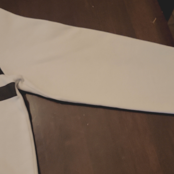 Calvin Klein - Picture 5 of 8